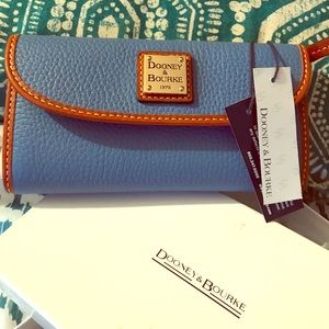 Dooney& Bourke Wallet